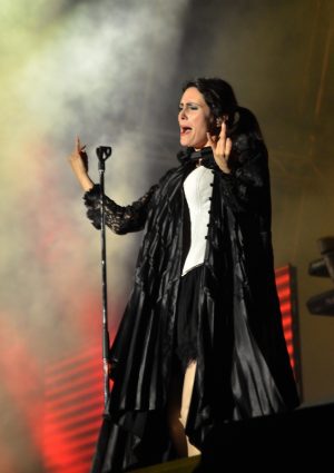 Sharon Den Adel